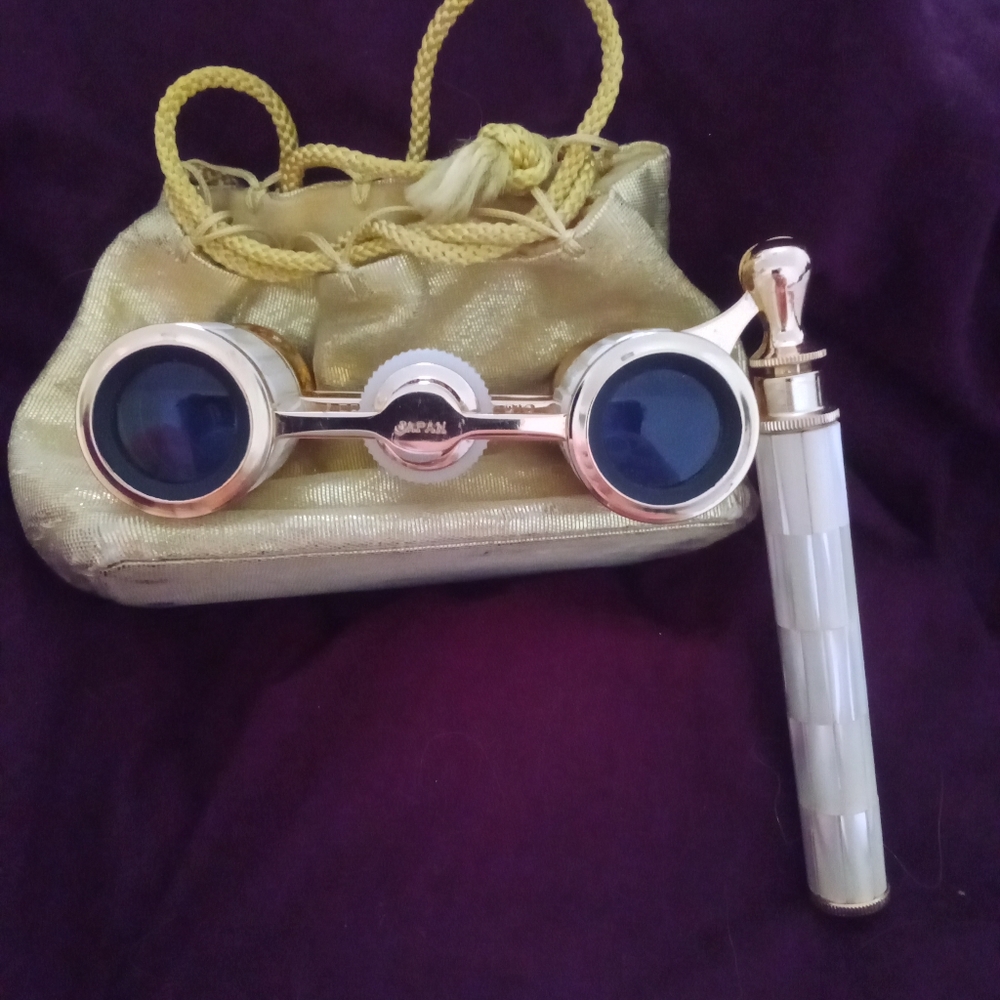 Mignon opera glasses